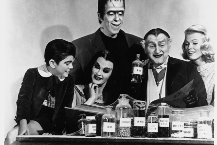 the-munsters-family-portrait-image-2